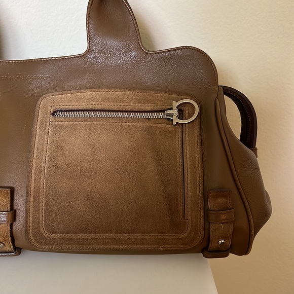 Salvatore Ferragamo, shoulder bag. - Picture 6 of 16